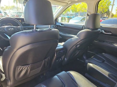 Used 2022 Hyundai Palisade Limited image 16