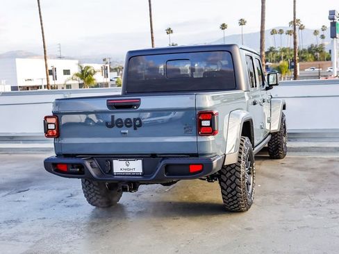 New 2026 Jeep Gladiator Sport AWD/4WD image 9
