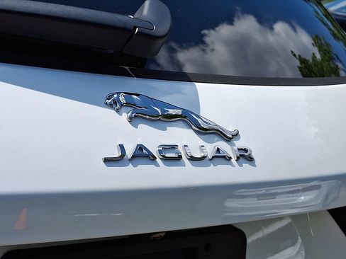 Used 2025 Jaguar F-PACE R-Dynamic S image 30