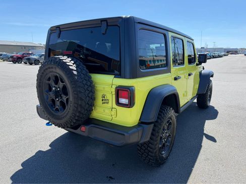 Used 2023 Jeep Wrangler Unlimited w/ Cold Weather Group AWD/4WD image 9