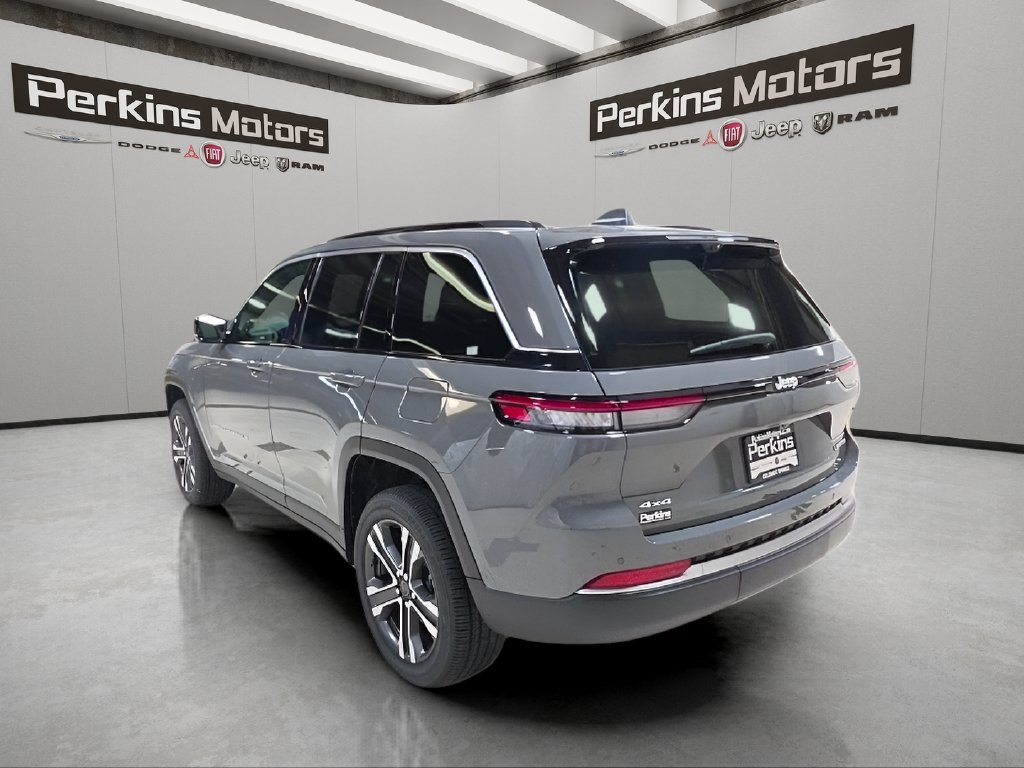 New 2027 Jeep Grand Cherokee Limited AWD/4WD image 3