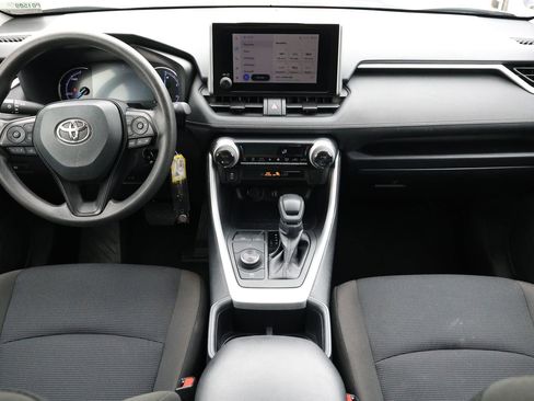 Used 2025 Toyota RAV4 LE AWD/4WD image 2