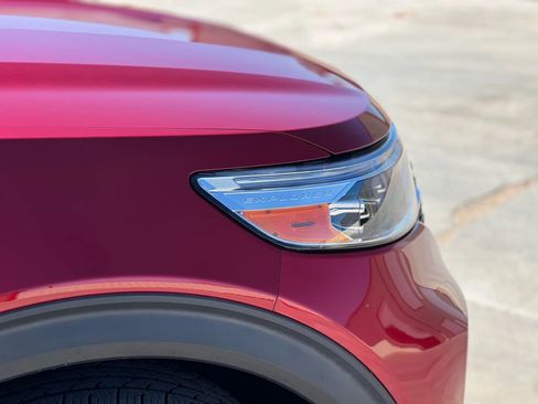 Used 2019 Ford Explorer XLT w/ Equipment Group 202A FWD image 10