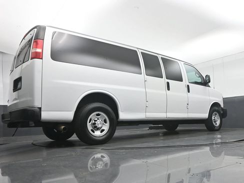 Used 2014 Chevrolet Express 3500 LS RWD image 57