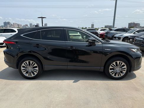 Used 2021 Toyota Venza Limited AWD/4WD image 8