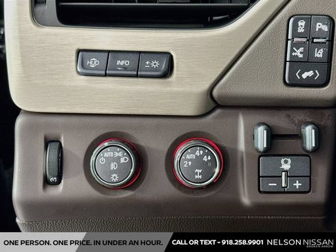 Used 2015 GMC Yukon XL Denali w/ Premium Package AWD/4WD image 10