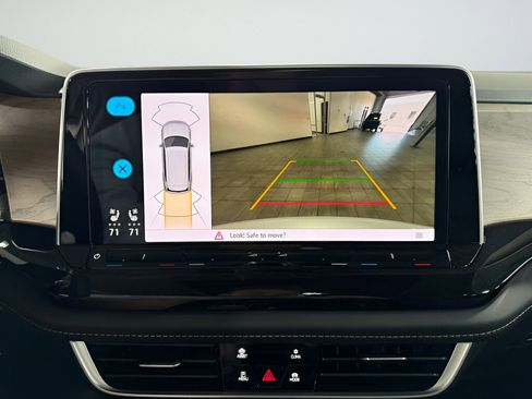 New 2026 Volkswagen Atlas SE image 17