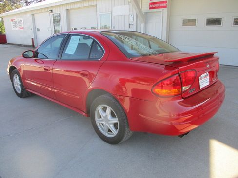 Used 2002 Oldsmobile Alero GL FWD image 13