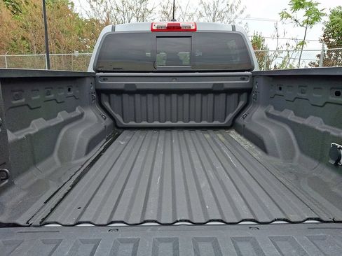Used 2024 Chevrolet Colorado Z71 w/ Z71 Convenience Package 2 AWD/4WD image 29