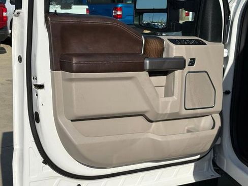 Certified 2019 Ford F250 Limited w/ FX4 Off-Road Package image 20