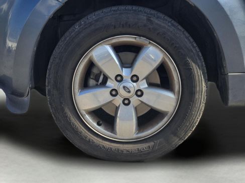 Used 2011 Ford Escape Limited w/ 301A Rapid Spec Order Code FWD image 11