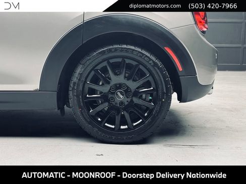 Used 2019 MINI Cooper 4-Door Hardtop w/ Signature Upholstery Package FWD image 42
