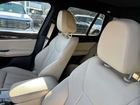 Used 2018 BMW X3 xDrive30i image 16
