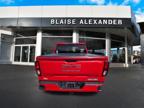 Used 2023 GMC Sierra 1500 Elevation AWD/4WD image 3