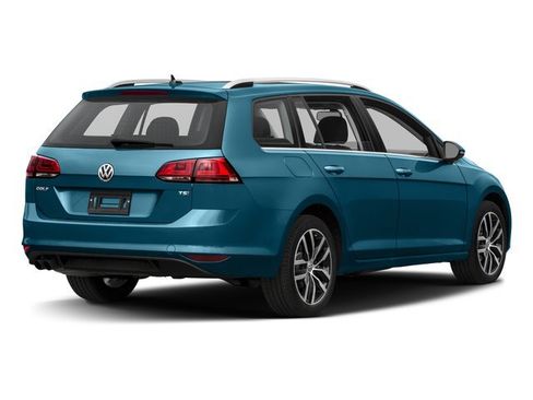 Used 2017 Volkswagen Golf S w/ Driver Assistance Package AWD/4WD image 2