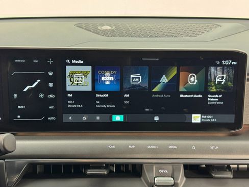 Used 2024 Kia EV9 Land image 27