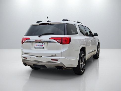 Used 2017 GMC Acadia Denali w/ Technology Package image 5