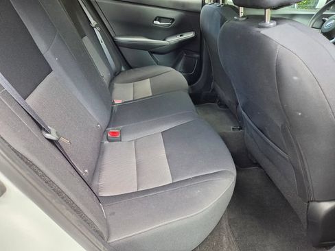 Used 2023 Nissan Sentra SV FWD image 9