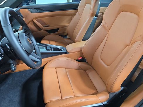 Used 2025 Porsche 911 Carrera GTS image 5