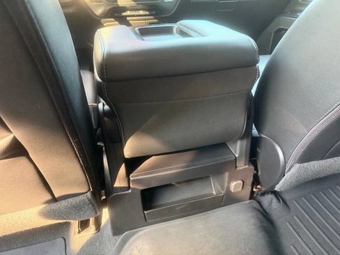 Used 2018 Chevrolet Silverado 1500 LT w/ LT Convenience Package RWD image 23