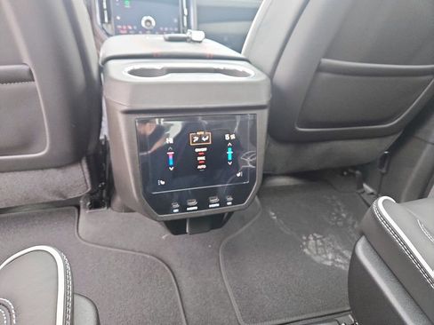 New 2026 GMC Yukon AT4 Ultimate image 32