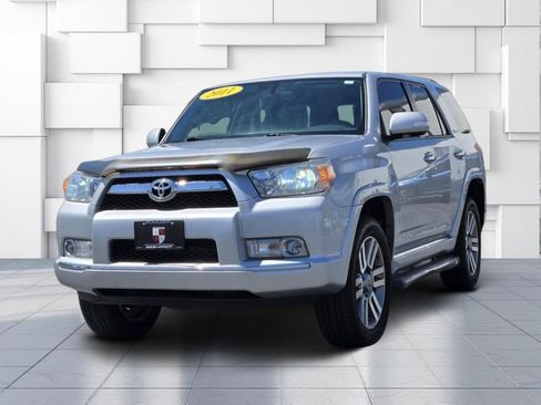 Used 2011 Toyota 4Runner Limited AWD/4WD image 3