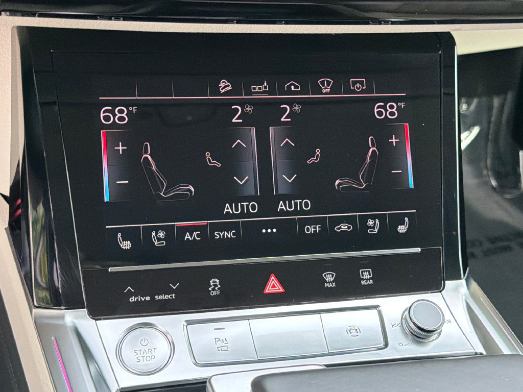 Used 2019 Audi e-tron Prestige w/ Prestige Package AWD/4WD image 29