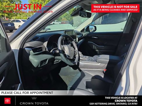 Used 2026 Toyota Highlander XLE AWD/4WD image 6