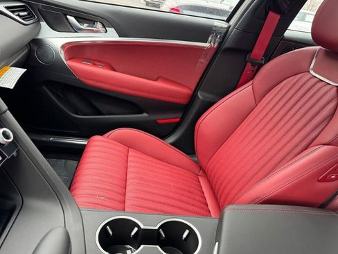 New 2026 Genesis G70 3.3T Sport Prestige image 9