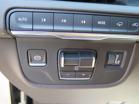 Used 2021 Cadillac Escalade ESV Premium Luxury w/ Driver Assist Tech Package image 12