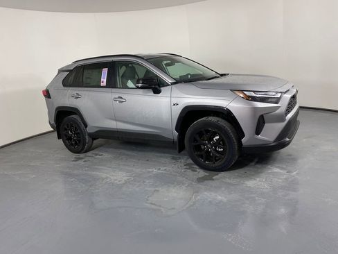 New 2025 Toyota RAV4 XLE image 3