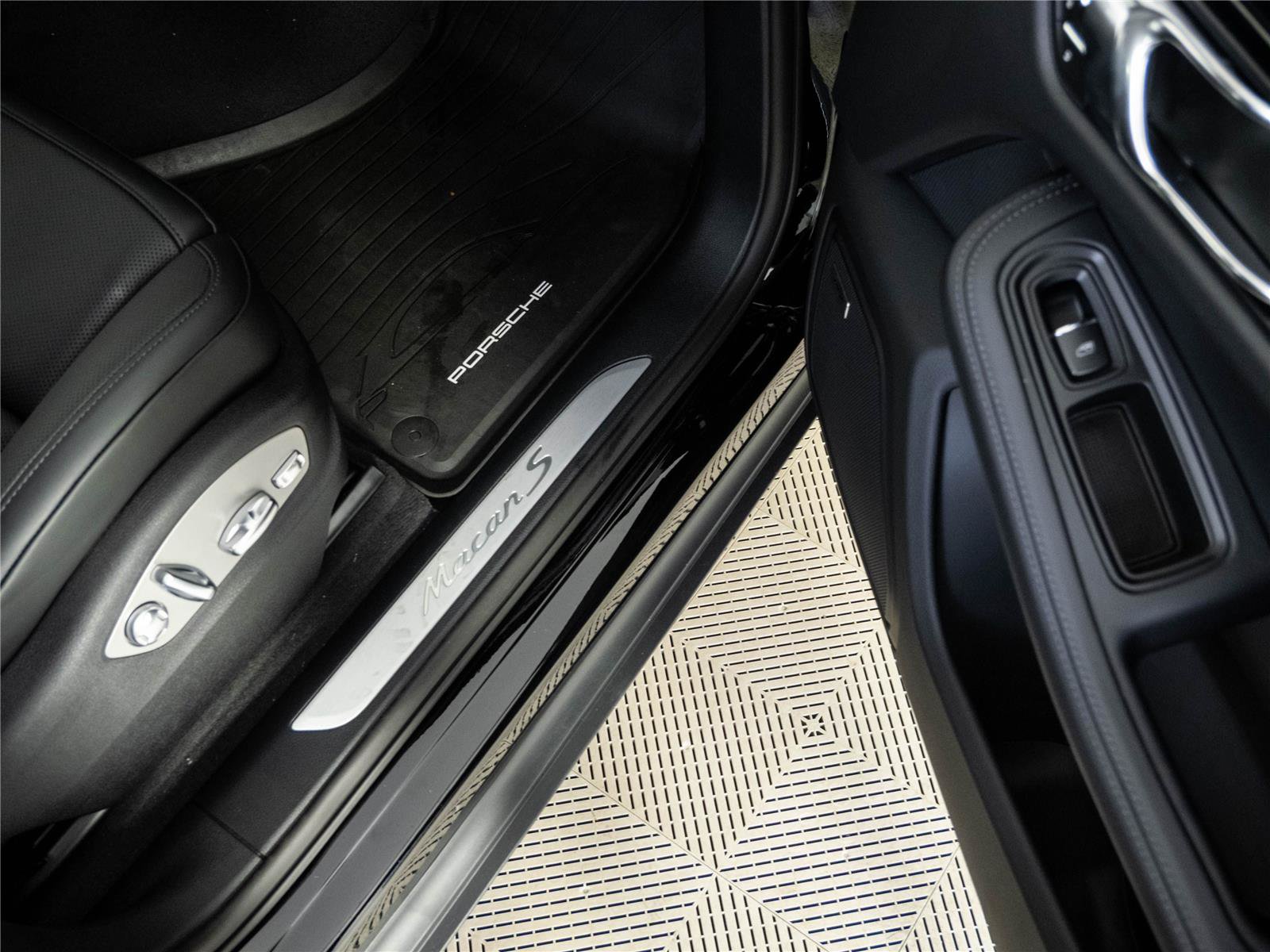 New 2026 Porsche Macan S AWD/4WD image 26