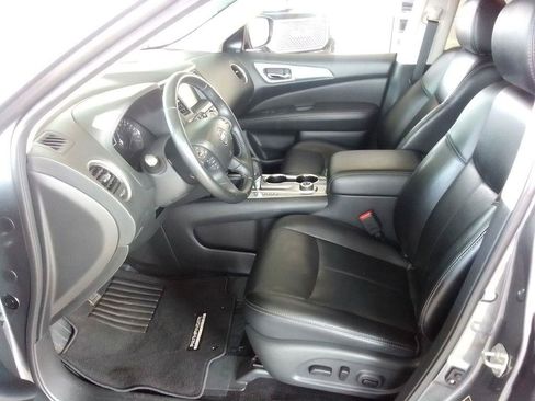 Used 2018 Nissan Pathfinder SL w/ Midnight Edition Package AWD/4WD image 14
