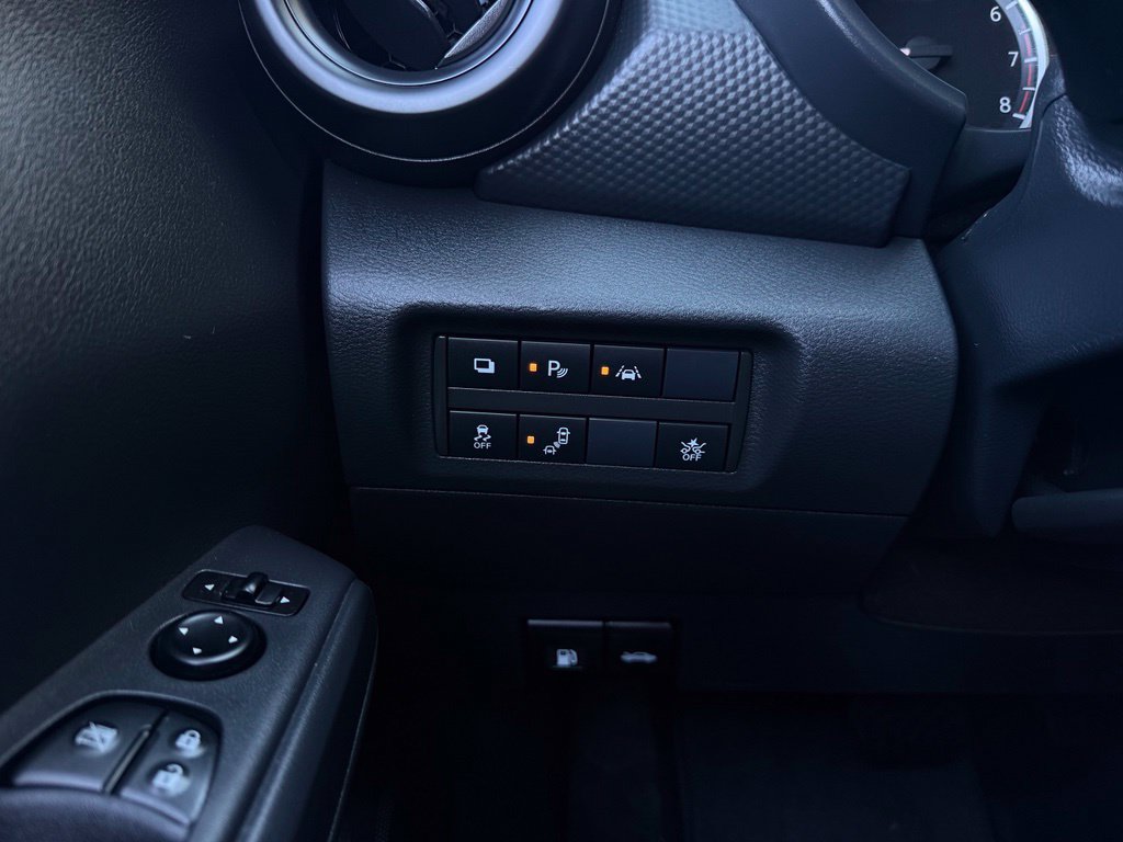 Used 2025 Nissan Kicks Play S FWD image 13