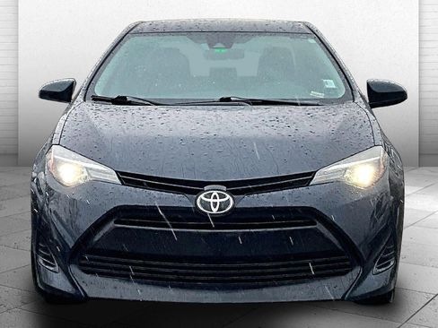 Used 2019 Toyota Corolla LE image 2