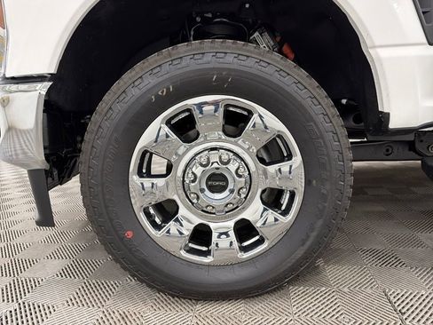 New 2026 Ford F250 Lariat w/ Lariat Premium Package image 11