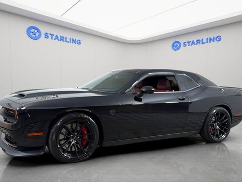 Used 2023 Dodge Challenger SRT Hellcat RWD image 2