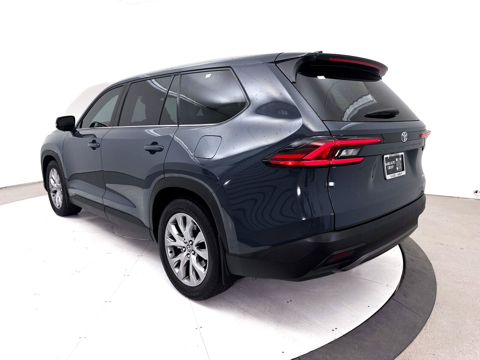Used 2025 Toyota Grand Highlander FWD image 16