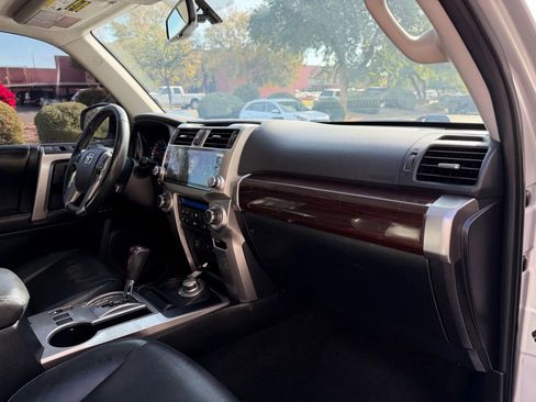 Used 2015 Toyota 4Runner Limited image 14