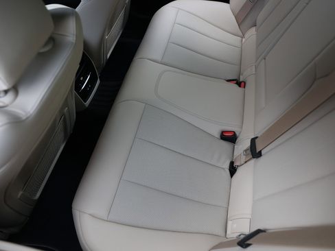 Used 2022 BMW 330i Sedan w/ Premium Package RWD image 14