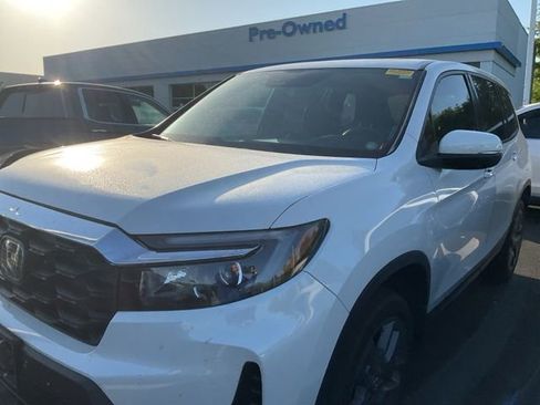 Used 2023 Honda Passport EX-L image 11