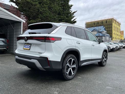 New 2026 Volkswagen Tiguan SE image 8