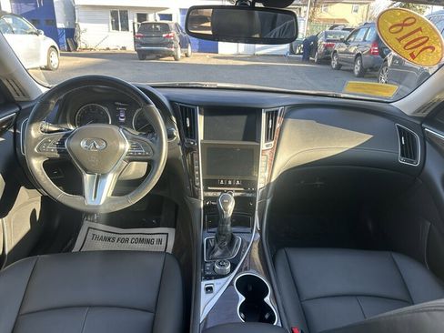 Used 2018 INFINITI Q50 Luxe w/ Essential Package (3.0T Luxe) image 11