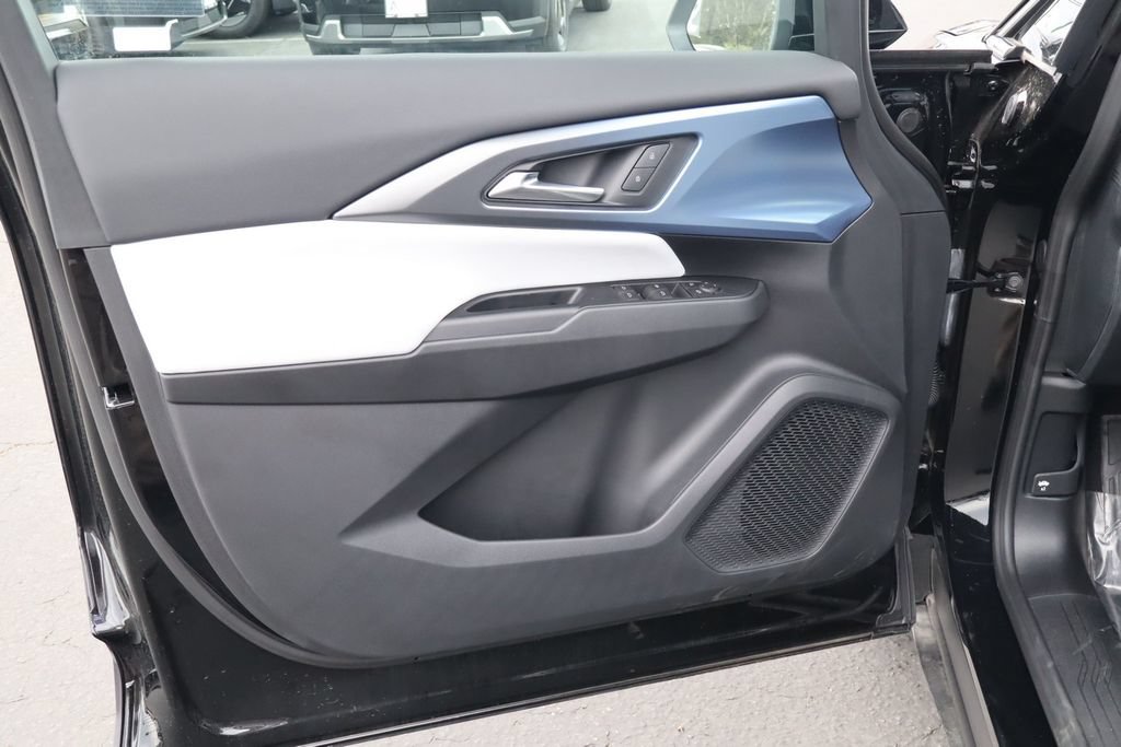 Used 2026 Chevrolet Equinox EV LT FWD image 18