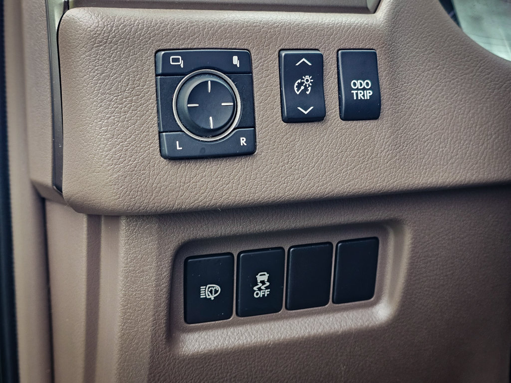 Used 2014 Lexus GX 460 w/ Premium Package AWD/4WD image 15
