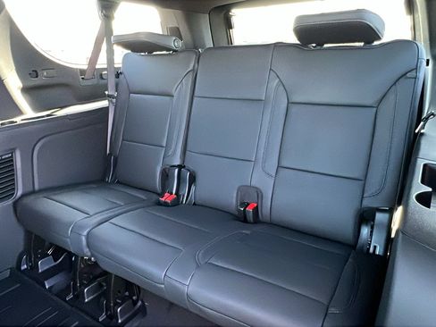New 2026 Chevrolet Suburban LT w/ Comfort Package image 17