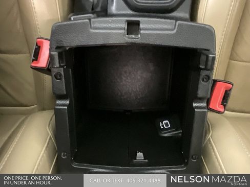 Used 2019 Jeep Wrangler Unlimited Sahara image 33