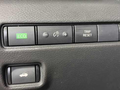 Used 2023 Nissan Sentra SR FWD image 31