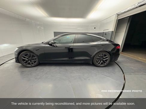 Used 2022 Tesla Model S image 2