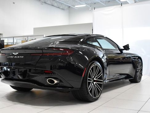 Used 2024 Aston Martin DB12 Coupe RWD image 5